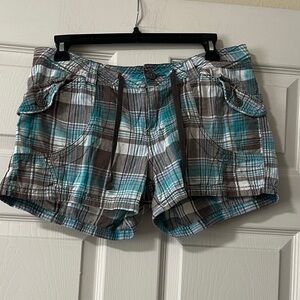 UNIONBAY Teal and Brown Plaid Women's Cargo Shorts